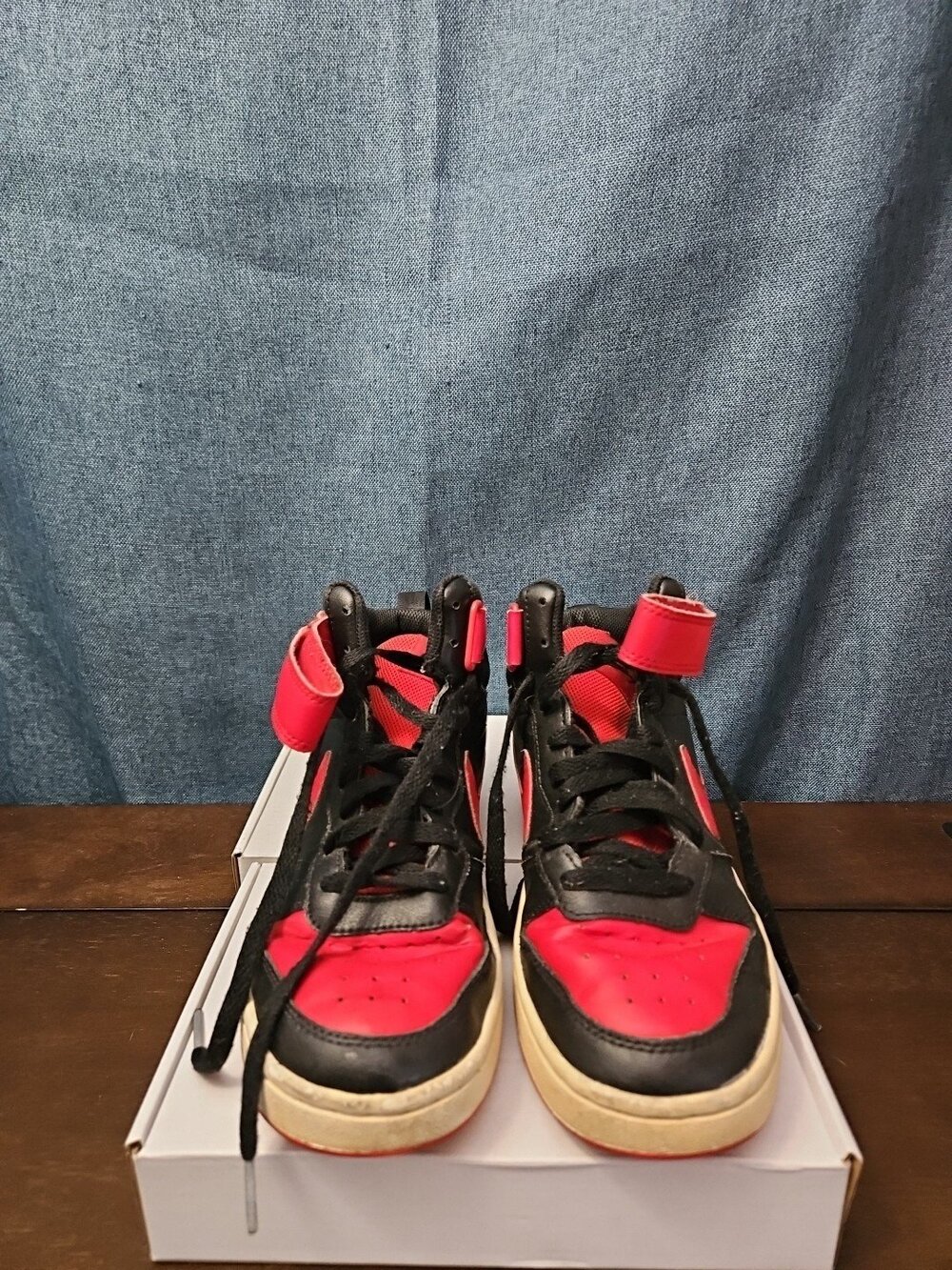 Nike Court Borough Mid 2 GS Bred Black University Red Size 6Y - Picture 4 of 16